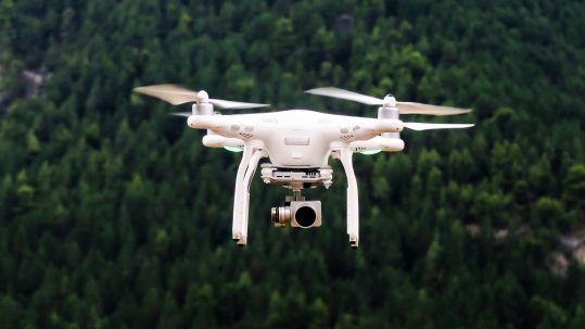 reportaje fotografico con un dron en plena naturaleza