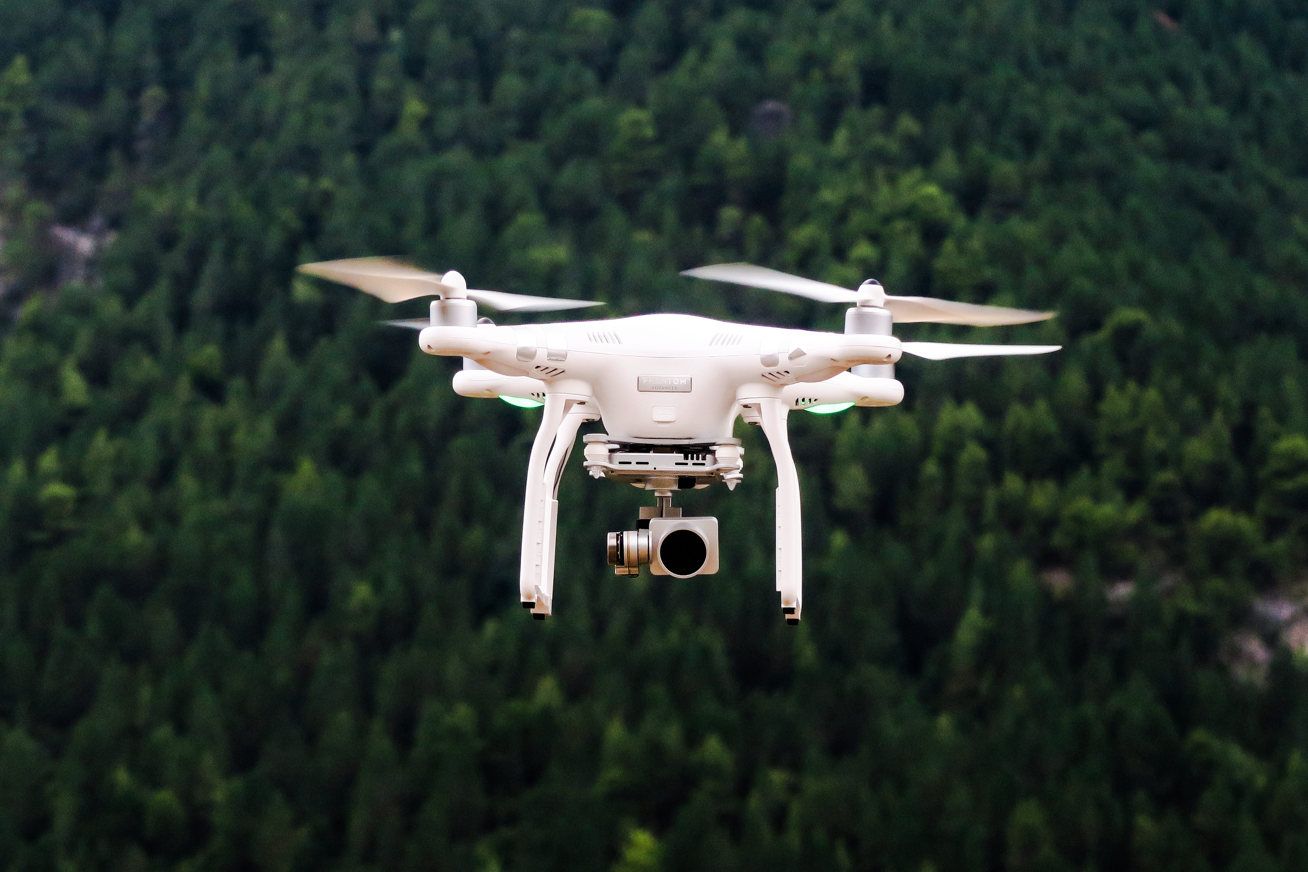 reportaje fotografico con un dron en plena naturaleza